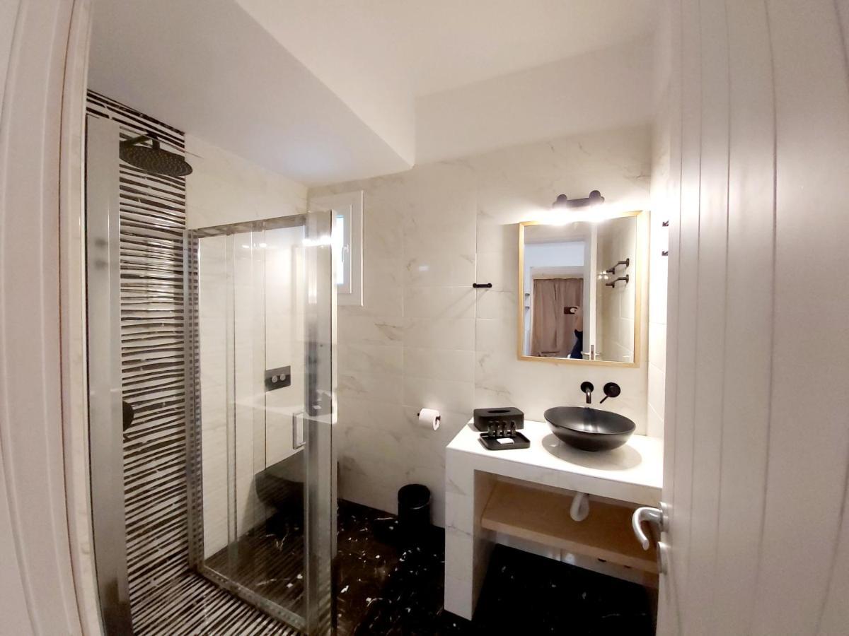 Agnadema Luxury Residences Schoinoussa Buitenkant foto